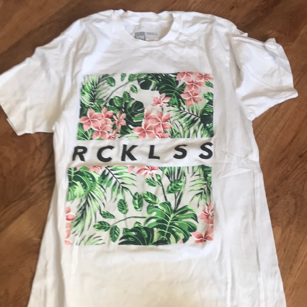 Young and reckless tee